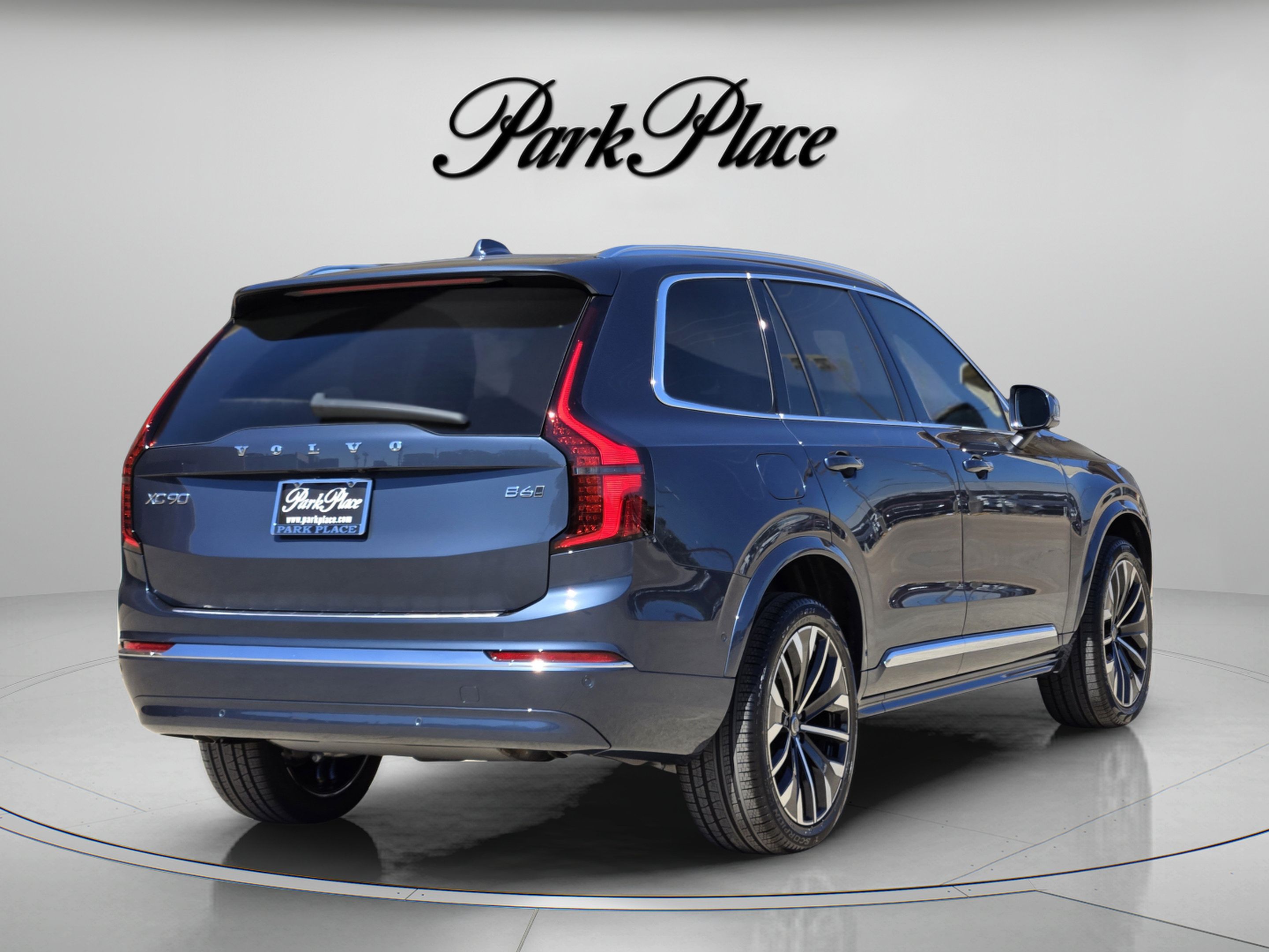 Used 2026 Volvo XC90 B6 Plus w/ Protection Package Premier AWD/4WD image 6