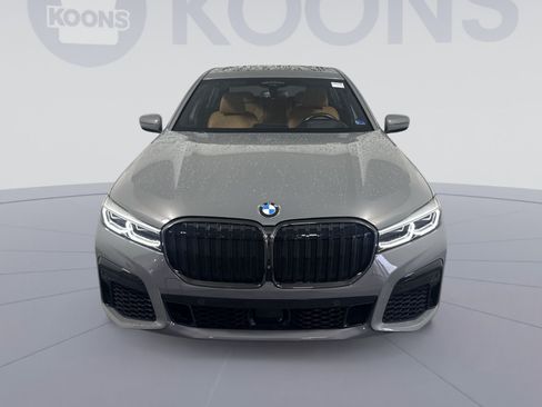 Used 2022 BMW 750i xDrive w/ Executive Package AWD/4WD image 11