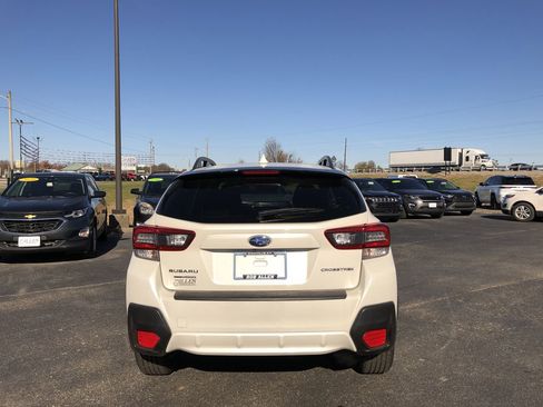 Used 2022 Subaru Crosstrek 2.0i Premium w/ Moonroof Package image 10