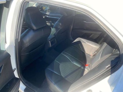 Used 2022 Toyota Camry SE image 13