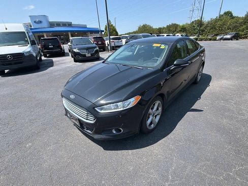 Used 2016 Ford Fusion SE w/ Equipment Group 201A FWD image 13