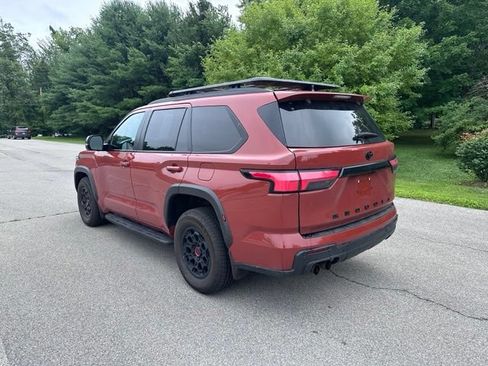 Used 2024 Toyota Sequoia TRD Pro AWD/4WD image 5