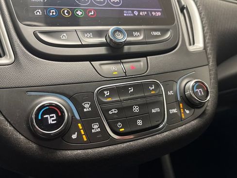 Used 2022 Chevrolet Malibu LT image 35