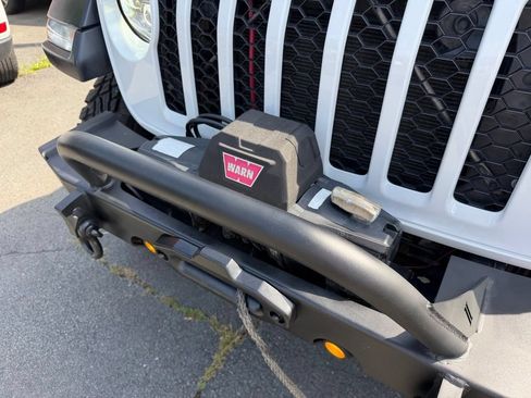 Used 2021 Jeep Gladiator Sport AWD/4WD image 9