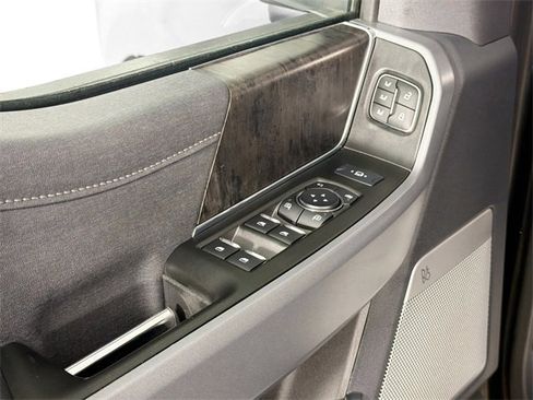 Used 2024 Ford F350 Lariat image 17
