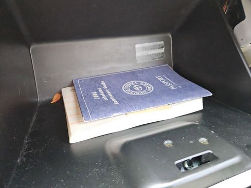 Used 2006 Toyota Highlander Limited w/ Leather Trim Pkg image 30