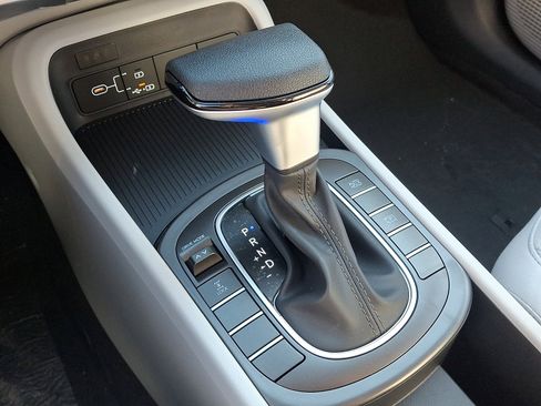 New 2026 Hyundai Kona SE image 18