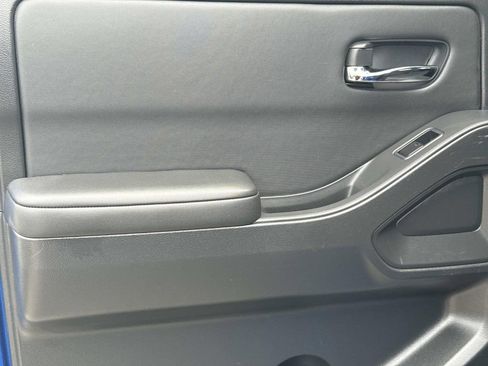 Certified 2024 Nissan Frontier SV image 12