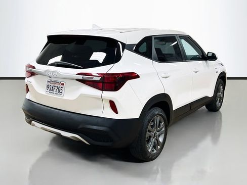 Certified 2023 Kia Seltos LX image 7