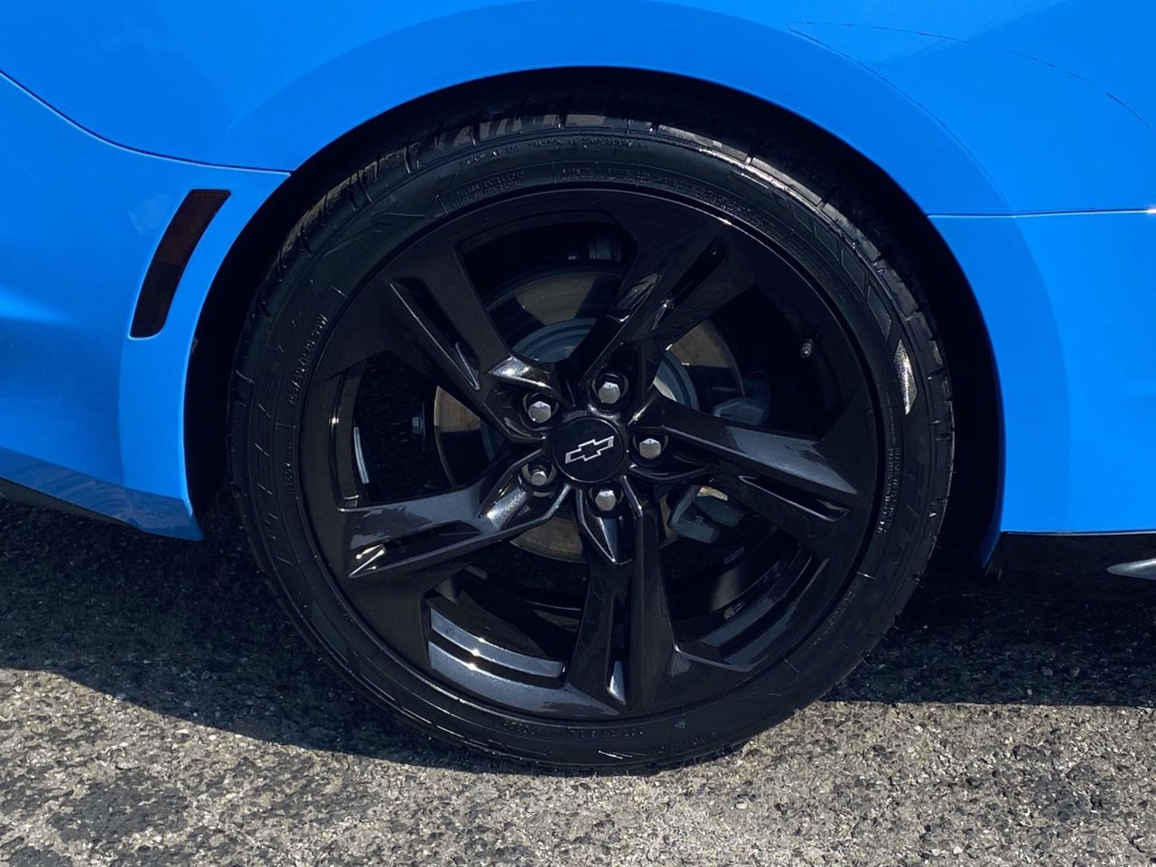 Used 2022 Chevrolet Camaro LT w/ RS Package RWD image 7