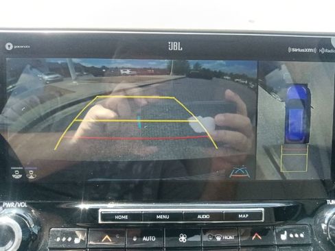 Used 2021 Toyota Highlander Limited FWD image 24