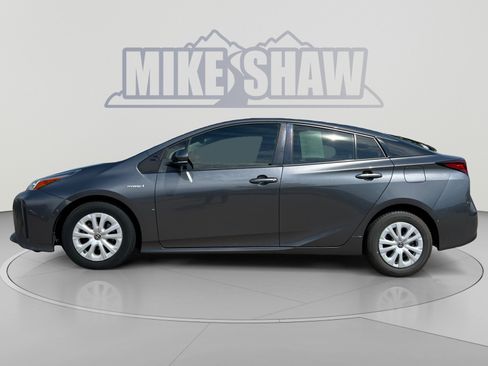 Used 2021 Toyota Prius LE w/ Carpet Mat Package (TMS) FWD image 2