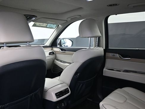 Used 2021 Hyundai Palisade Limited w/ Cargo Package FWD image 23