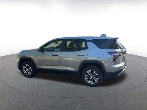 Used 2025 Chevrolet Equinox LT image 10