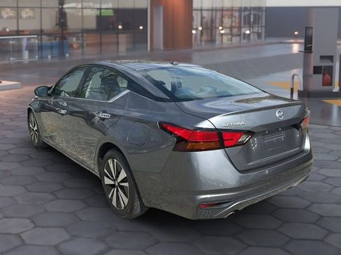 Used 2019 Nissan Altima 2.5 SV FWD image 5