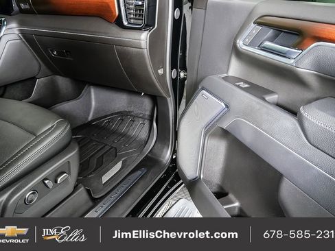 Used 2025 GMC Sierra 2500 Denali image 25