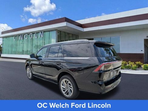 Certified 2026 Lincoln Navigator Reserve AWD/4WD image 4