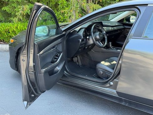 Used 2024 MAZDA MAZDA3 s FWD image 8