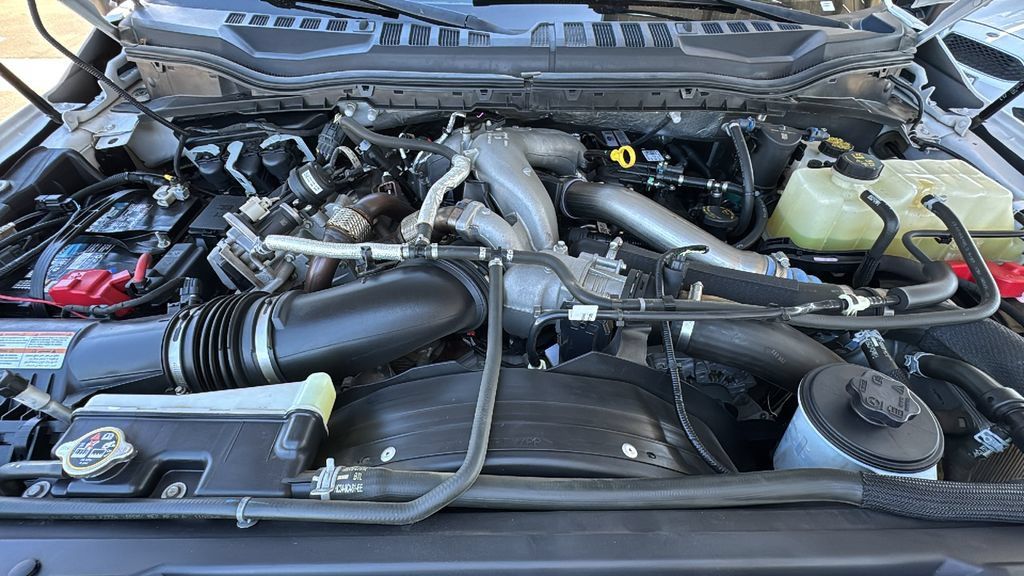 Certified 2020 Ford F350 Platinum AWD/4WD image 28