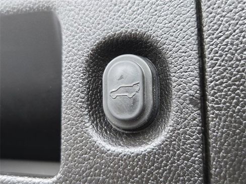 Used 2019 GMC Yukon Denali w/ Denali Ultimate Package image 33