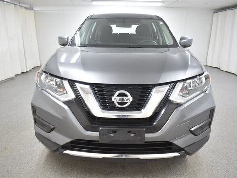 Used 2017 Nissan Rogue S image 2
