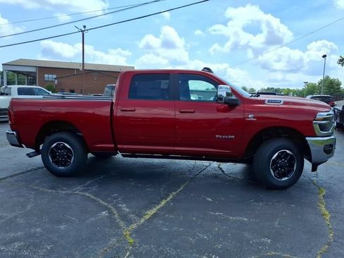 New 2026 RAM 2500 Laramie AWD/4WD image 2