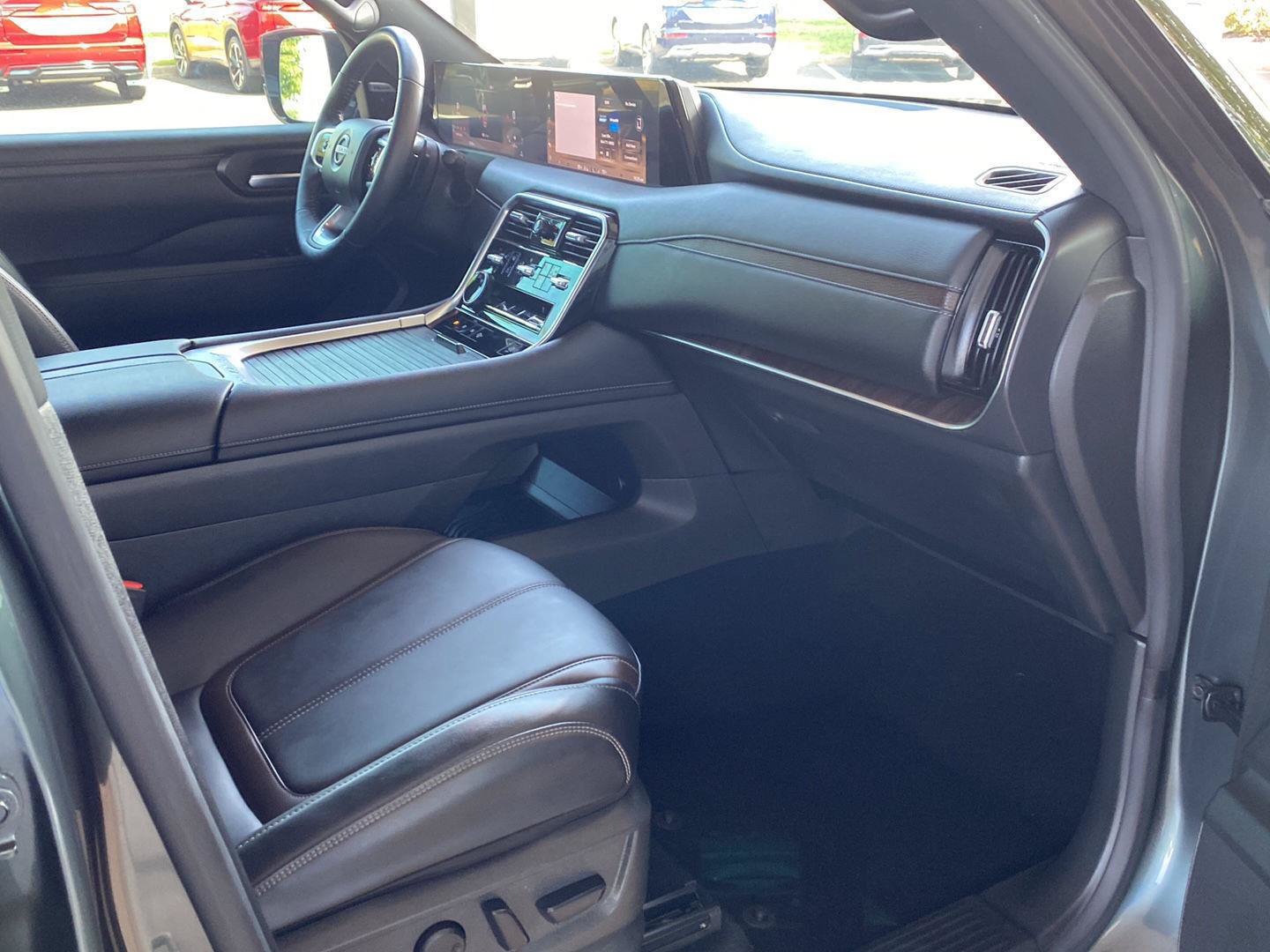 Certified 2025 Nissan Armada SL w/ Captain's Chari Seat Package RWD image 30