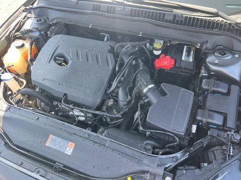 Used 2016 Ford Fusion SE w/ Equipment Group 202A FWD image 8