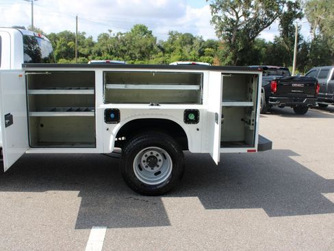 Used 2022 Ford F350 XL w/ Power Equipment Group AWD/4WD image 5