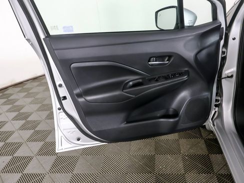 Used 2024 Nissan Versa SV w/ Trunk Package image 19