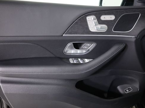 Used 2025 Mercedes-Benz GLE 450 4MATIC Coupe image 9