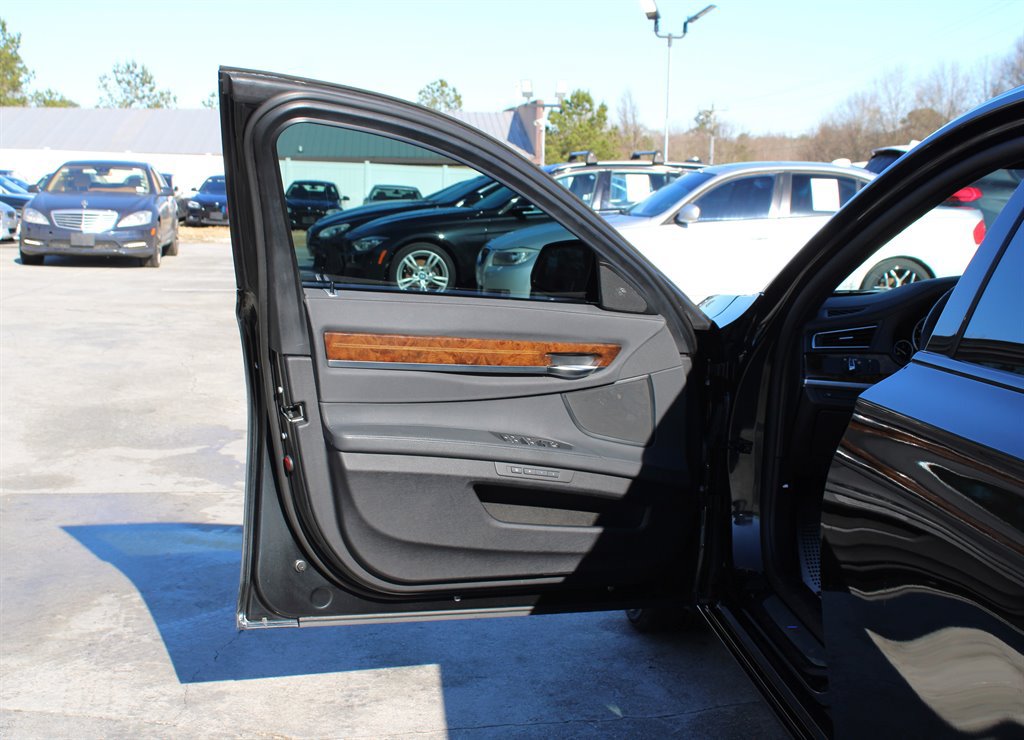 Used 2013 BMW 740Li RWD image 31
