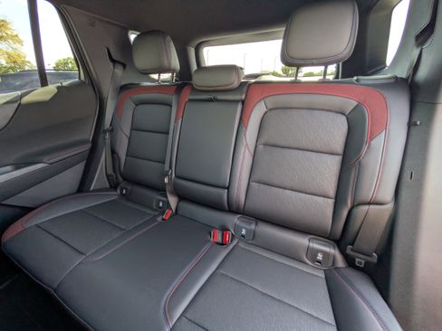 New 2026 Chevrolet Equinox RS image 9