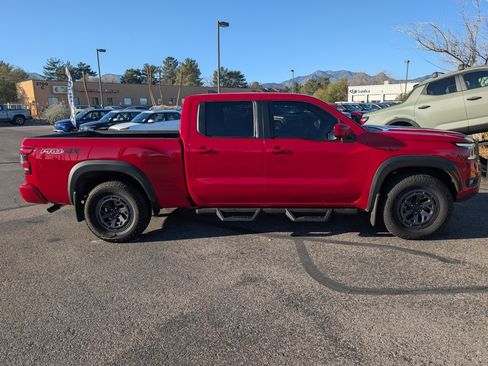 Used 2025 Nissan Frontier PRO-4X w/ Black Accent Package image 6