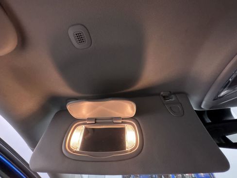 Used 2022 Jeep Compass Limited image 35