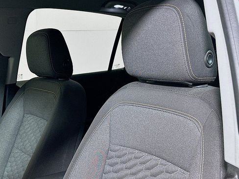 Used 2019 Chevrolet Equinox LT FWD image 19
