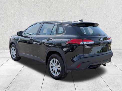 Used 2025 Toyota Corolla Cross L AWD/4WD image 5