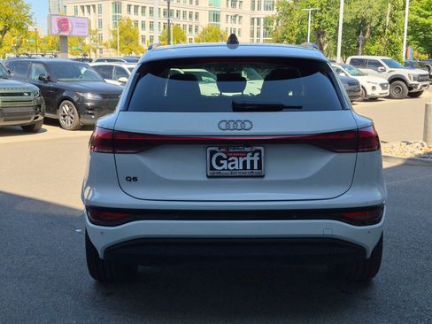 Used 2025 Audi Q6 e-tron Premium Plus w/ Premium Plus AWD/4WD image 4