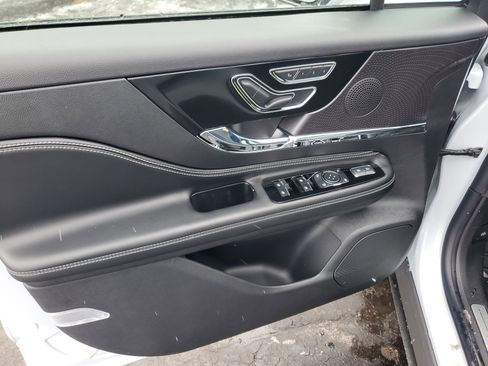 New 2026 Lincoln Corsair Reserve w/ Jet Appearance Package image 8