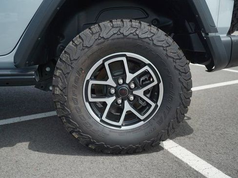 New 2024 Jeep Wrangler Unlimited Rubicon w/ Capability Package image 10