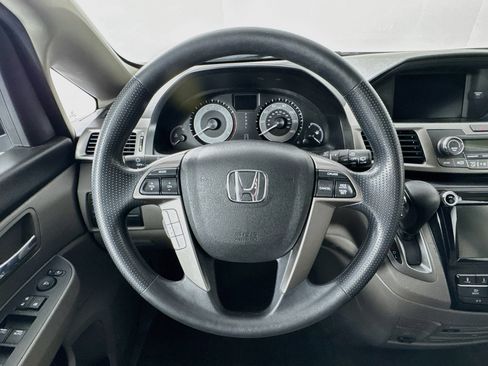 Used 2016 Honda Odyssey SE image 11