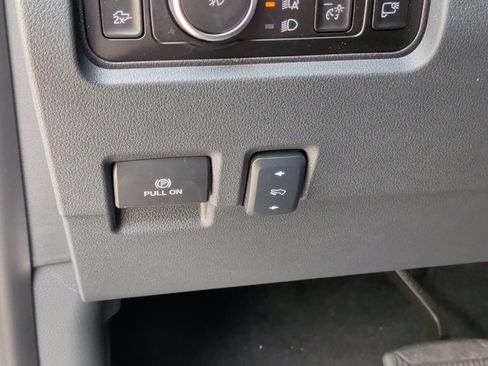 New 2026 Ford F250 Lariat w/ Black Appearance Package image 17