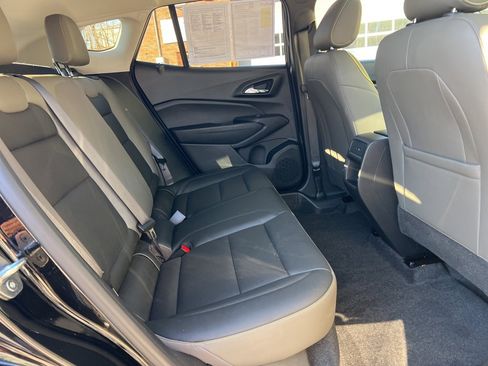 Used 2024 Chevrolet Trax ACTIV w/ Sunroof Package image 27