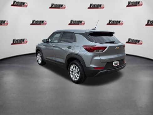 Used 2025 Chevrolet TrailBlazer LS w/ LS Convenience Package FWD image 8