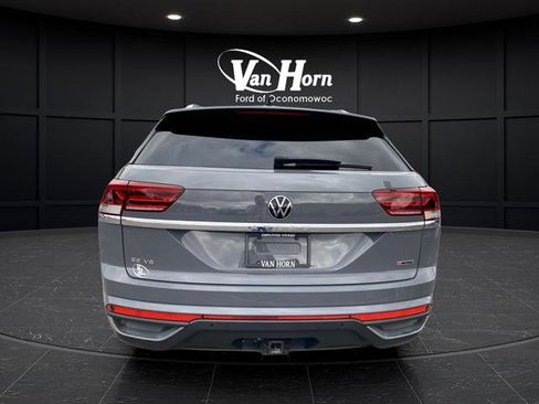 Used 2020 Volkswagen Atlas Cross Sport SE w/ Panoramic Sunroof Package AWD/4WD image 4