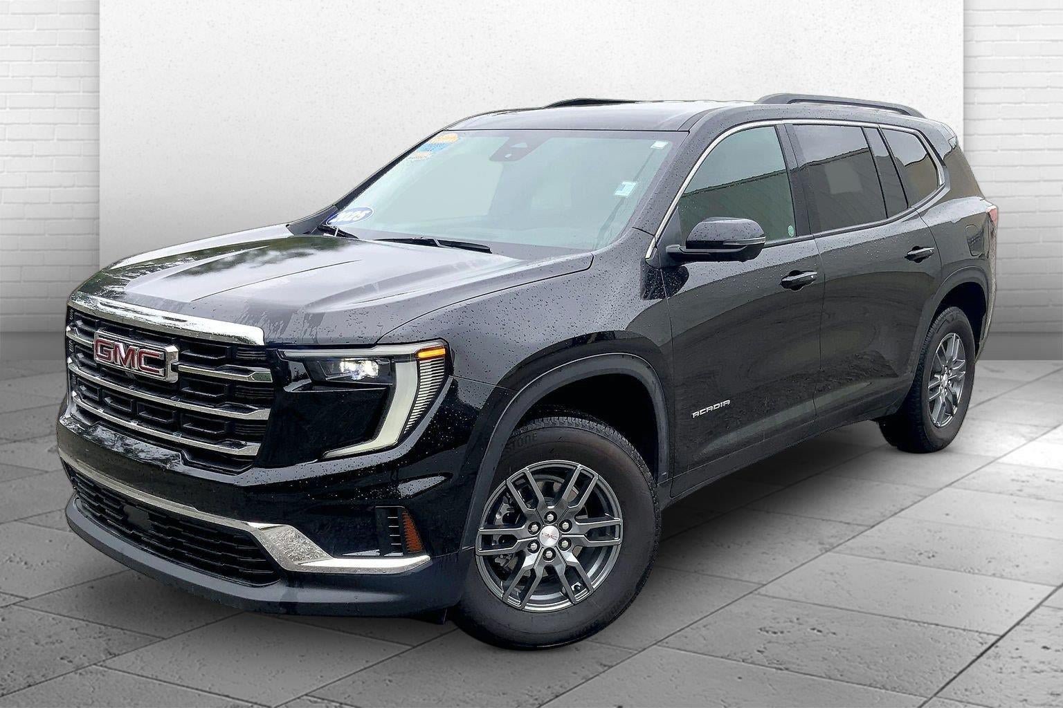 Used 2025 GMC Acadia Elevation FWD image 13