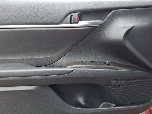 Certified 2022 Toyota Camry LE image 12