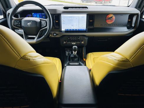 Used 2023 Ford Bronco Badlands image 25