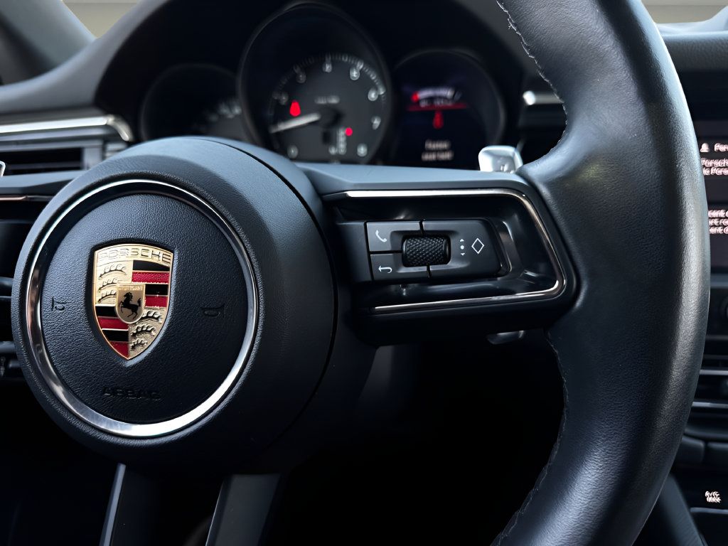 Used 2024 Porsche Macan AWD/4WD image 11