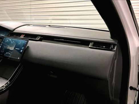 Certified 2026 Land Rover Range Rover Velar Dynamic SE AWD/4WD image 25